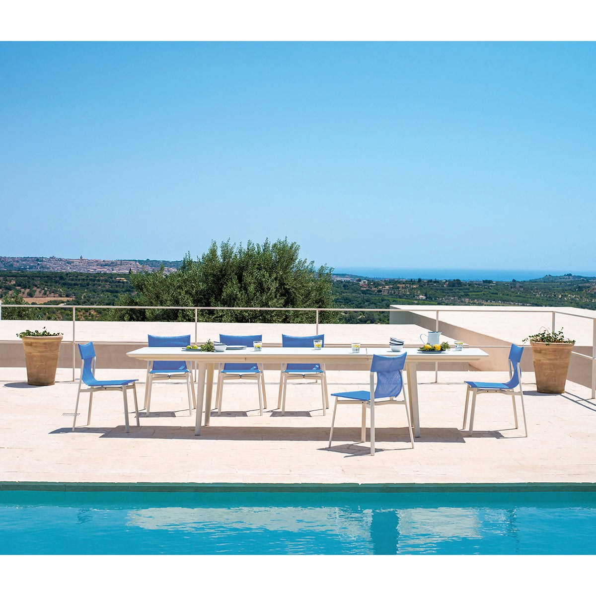 BREEZE SIDE CHAIR