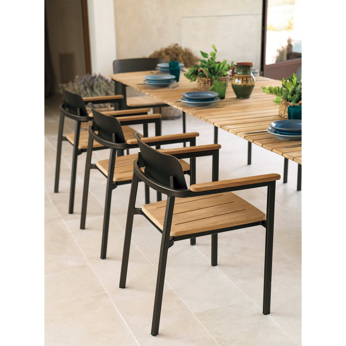 SHINE ARM CHAIR-TEAK SEAT