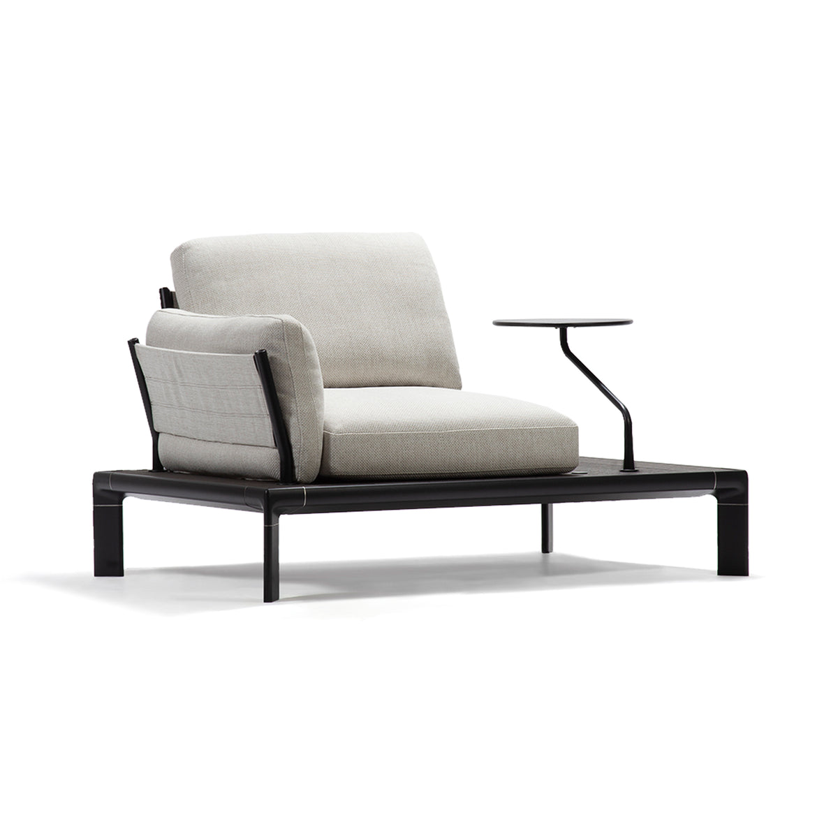 TAMI LOUNGE CHAIR
