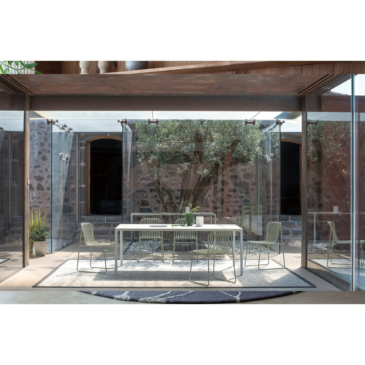 TERRAMARE DINING TABLE