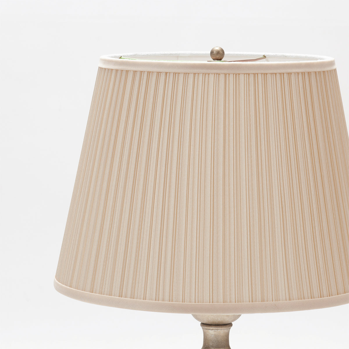 CHAMPAGNE FLOOR LAMP-PLEATS SHADE