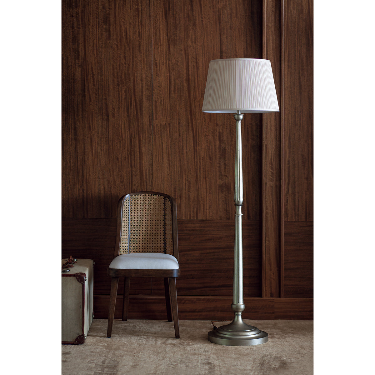 CHAMPAGNE FLOOR LAMP-PLEATS SHADE