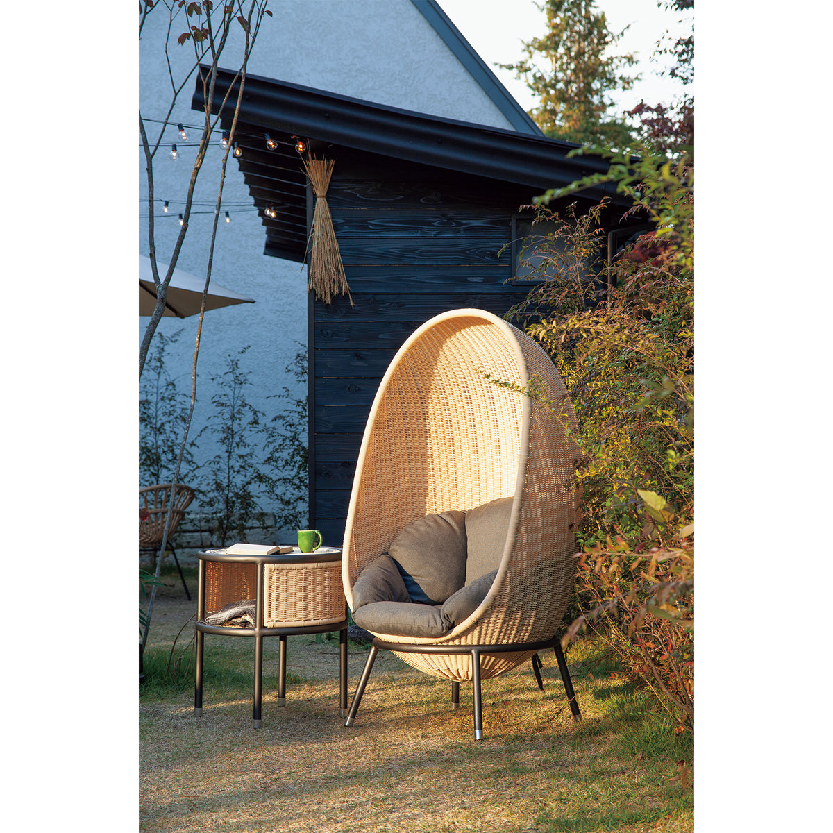 CHOMP HIGHBACK CHAIR