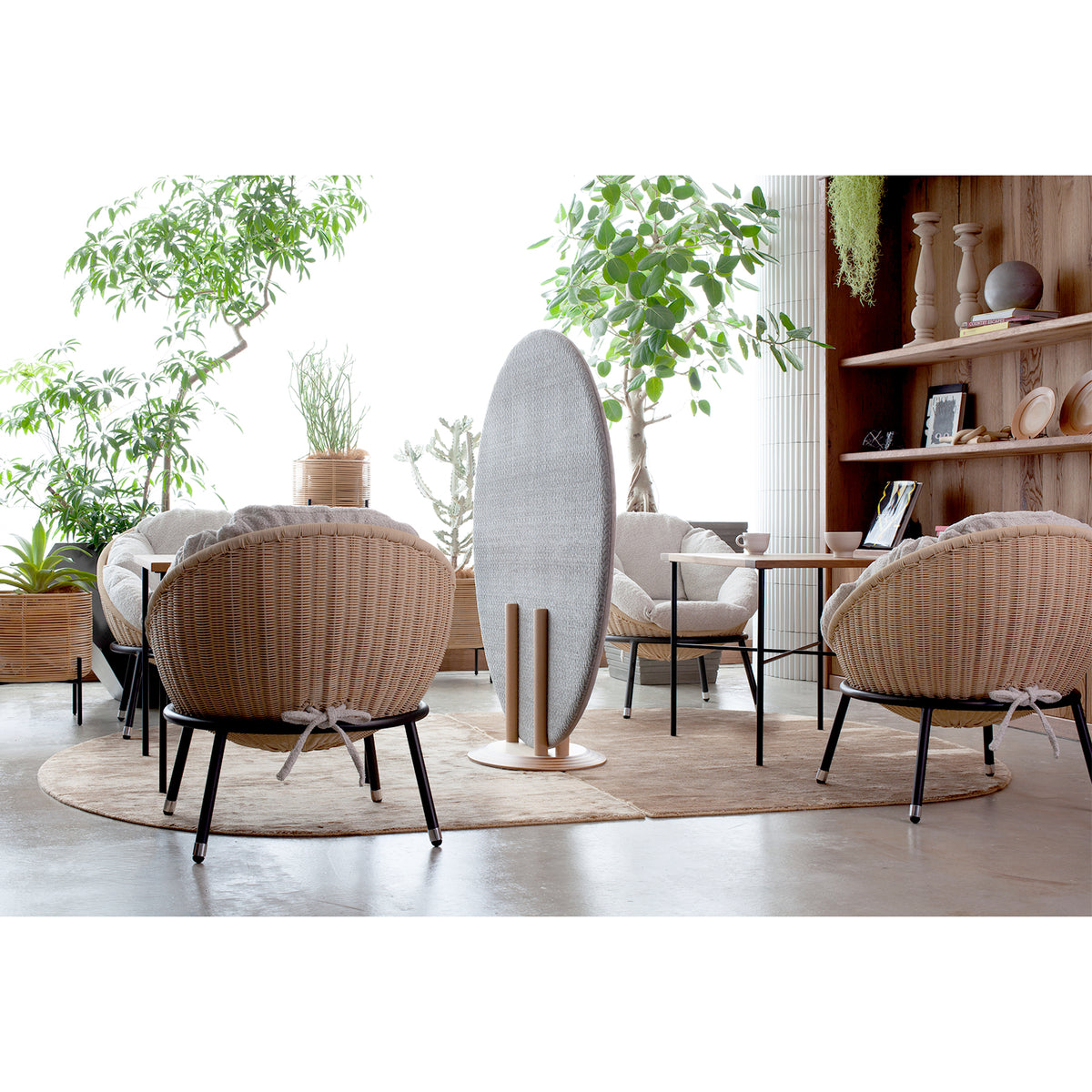 CHOMP LOWBACK CHAIR