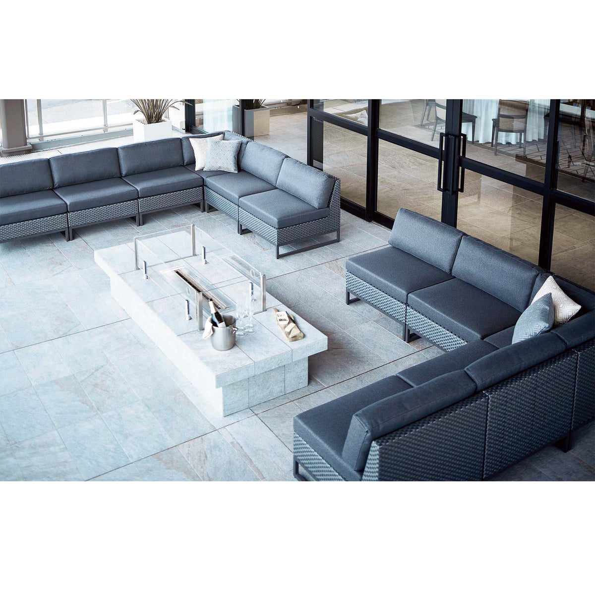 MANTRA ARMLESS SOFA
