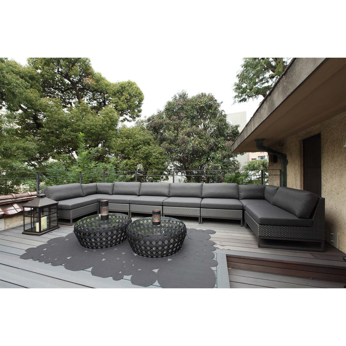 MANTRA ARMLESS SOFA