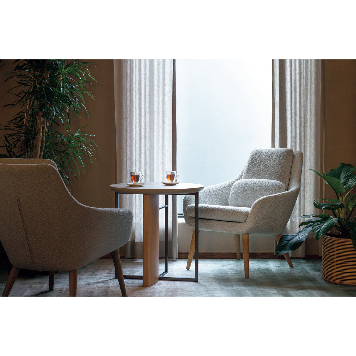 ECLIPSE SIDE TABLE