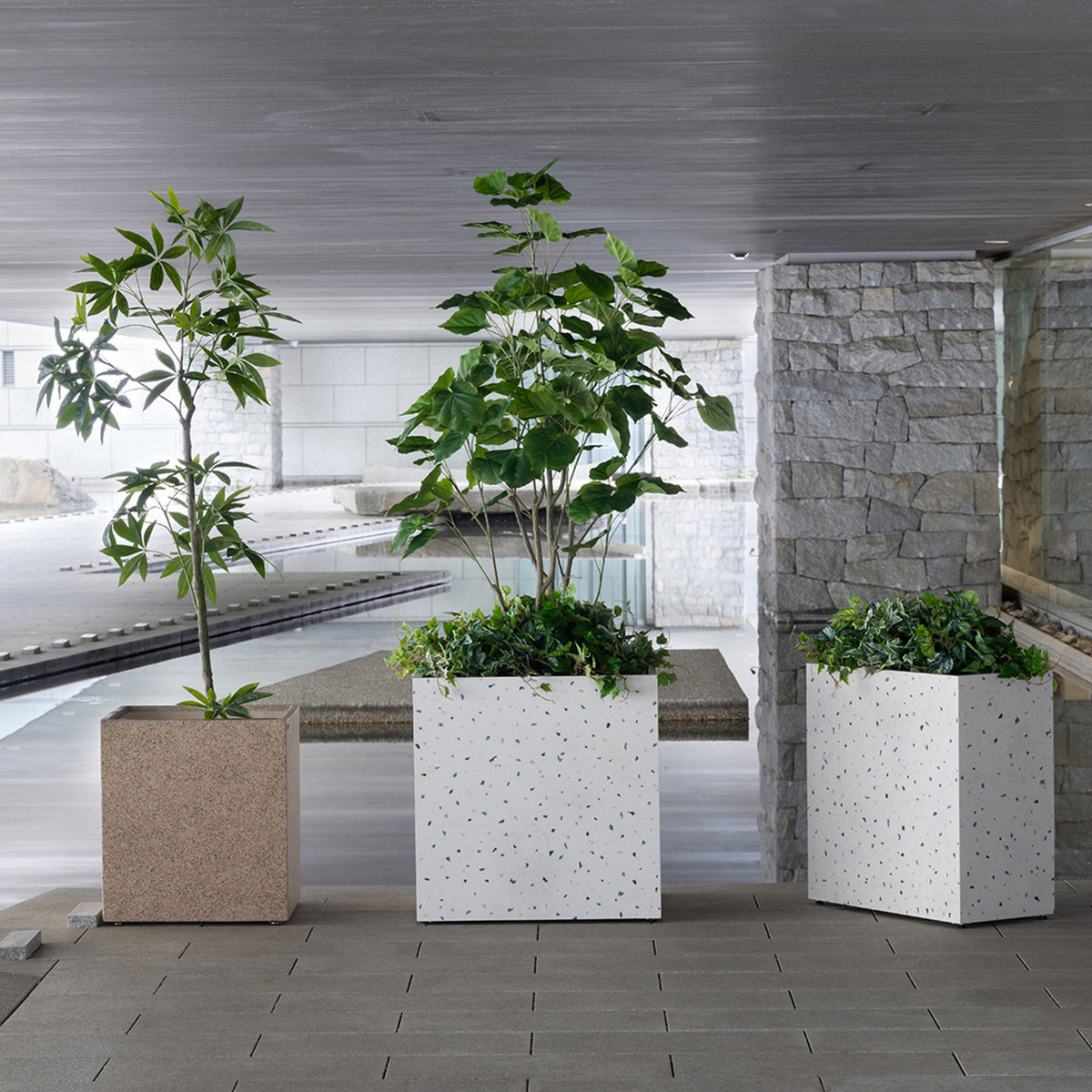 NOVA SQUARE PLANT COVER