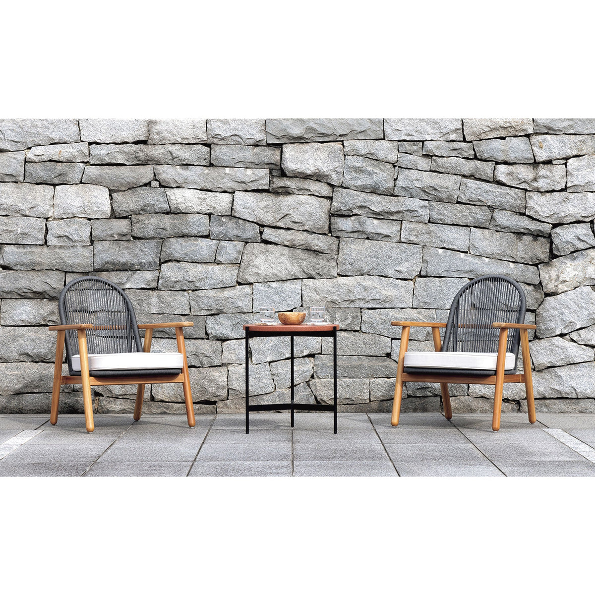 OUD LOUNGE CHAIR