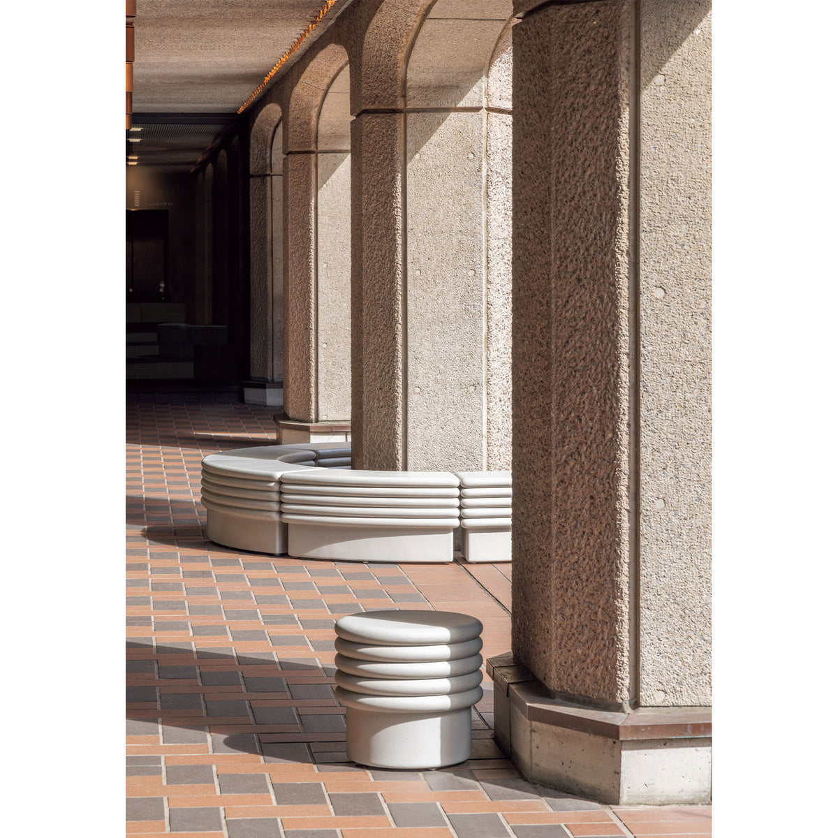 PALOMA BENCH-ROUND