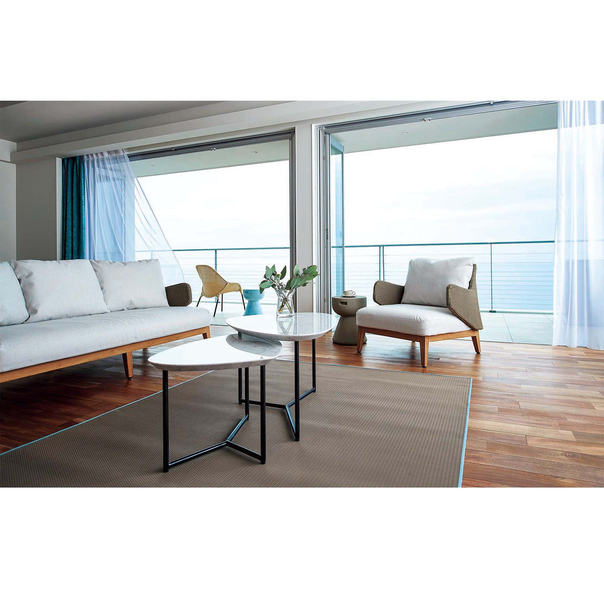 PEBBLE LOW TABLE L
