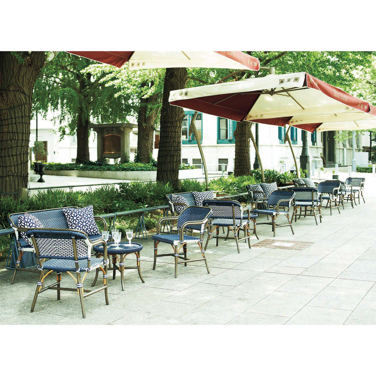 PLUIE BENCH