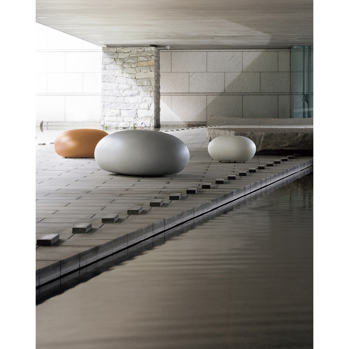 RIVER STONE BENCH S