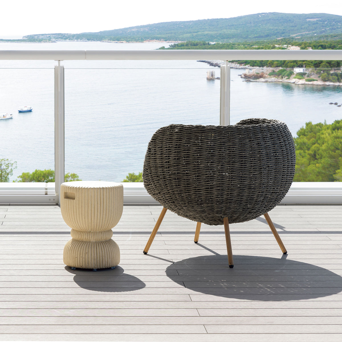 TAMA LOUNGE CHAIR