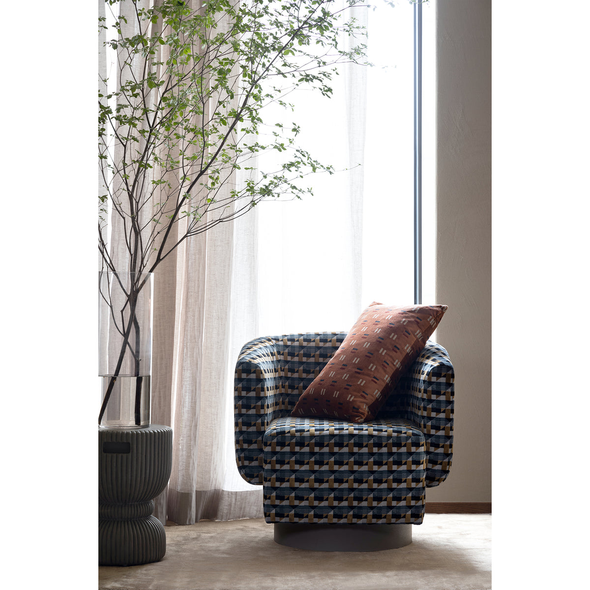 WRAP LOUNGE CHAIR