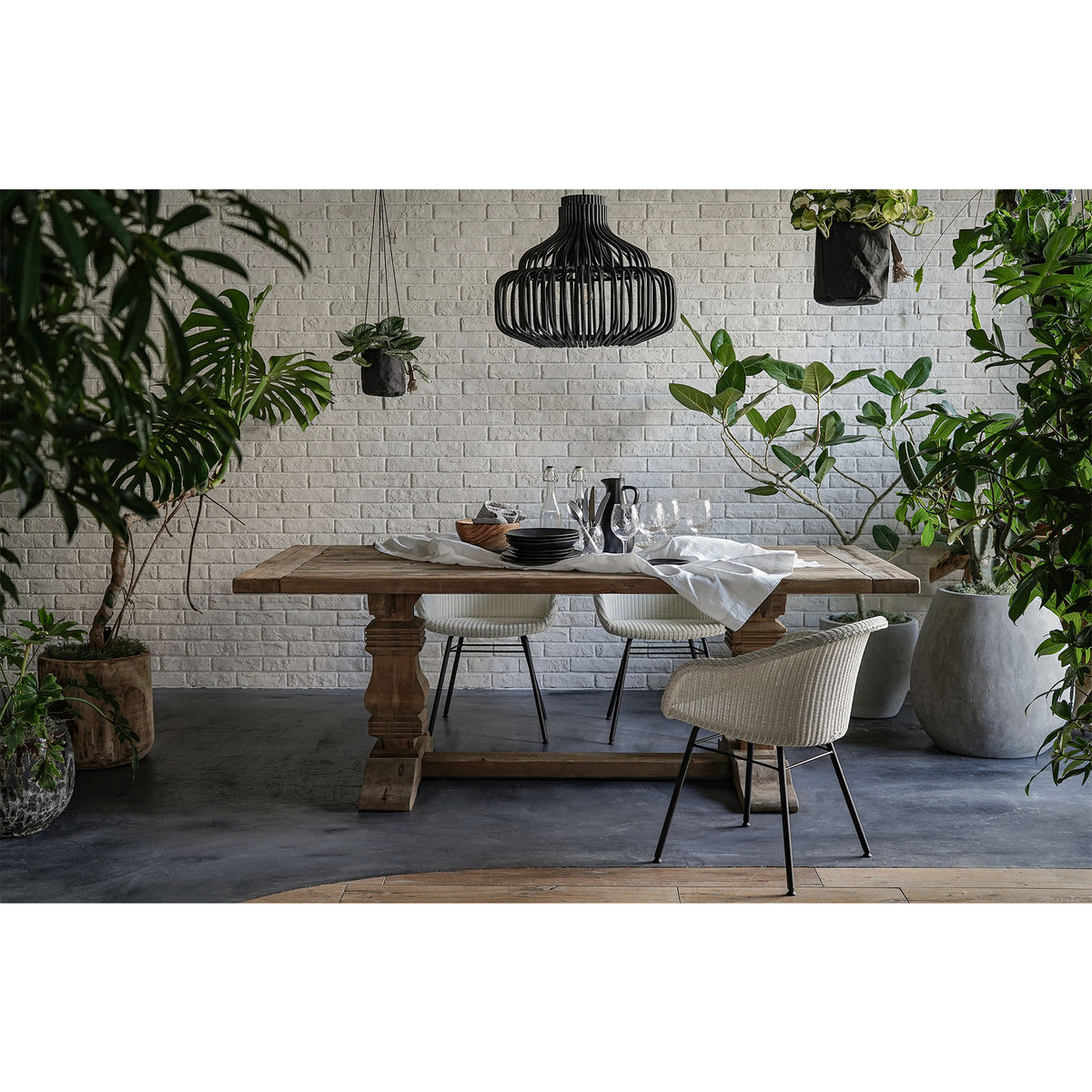 AVRIL DINING CHAIR