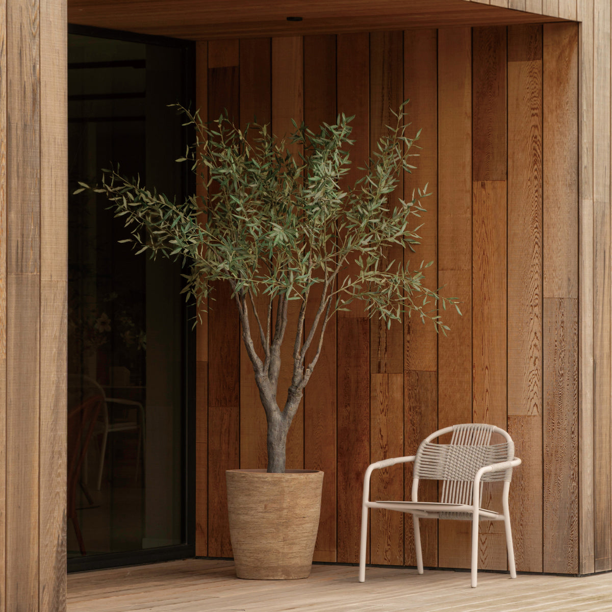 CLEO LOUNGE CHAIR