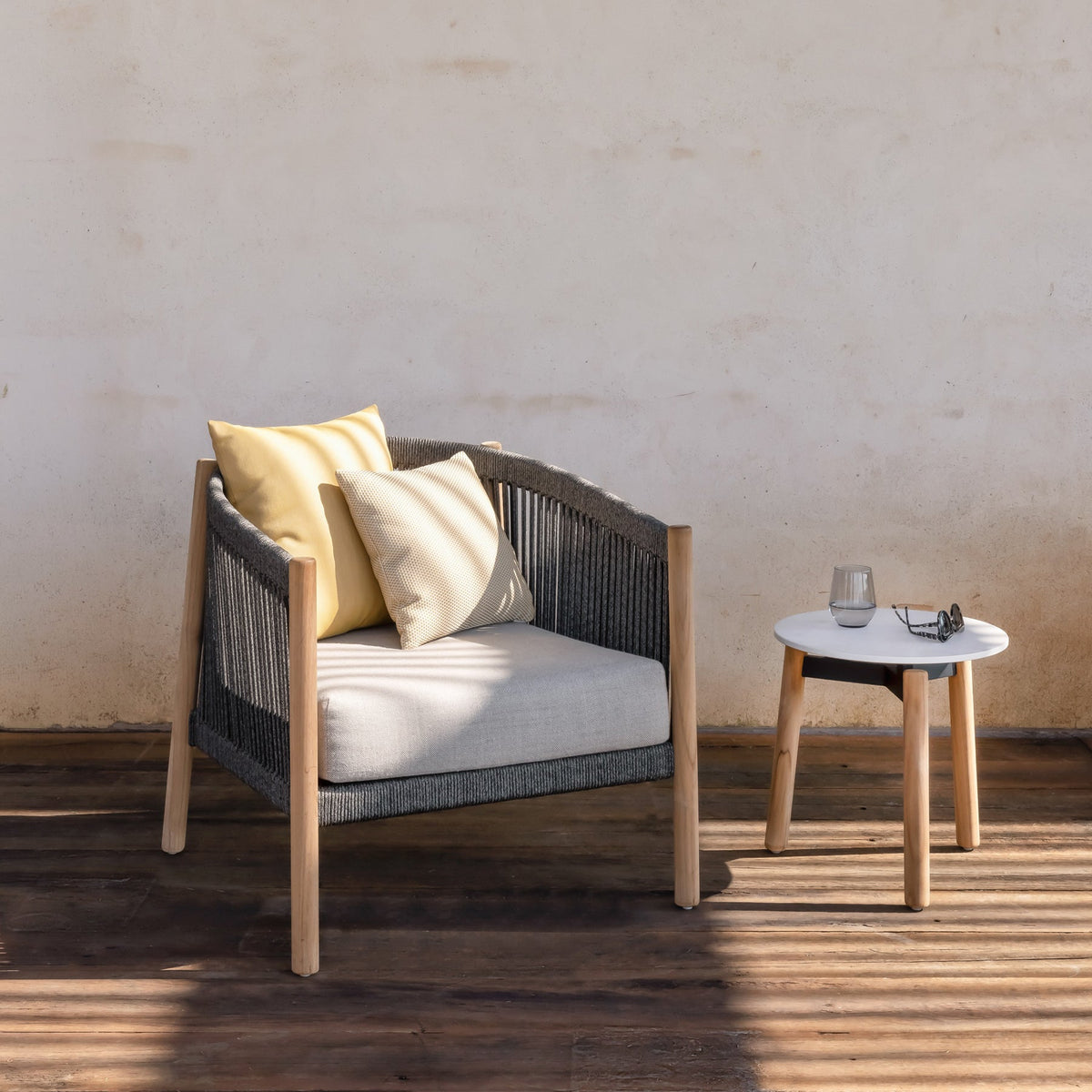 LENTO LOUNGE CHAIR