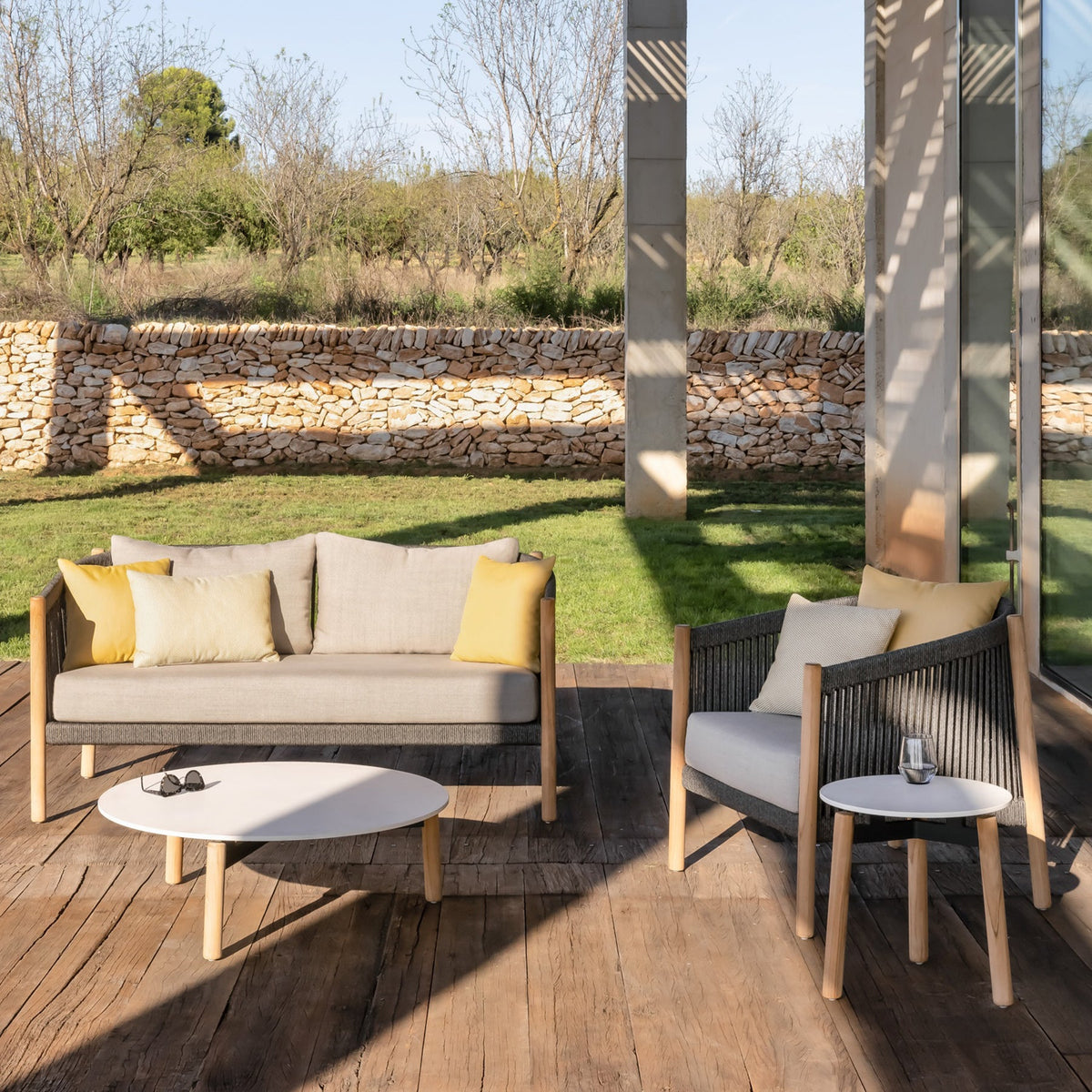 LENTO LOUNGE CHAIR