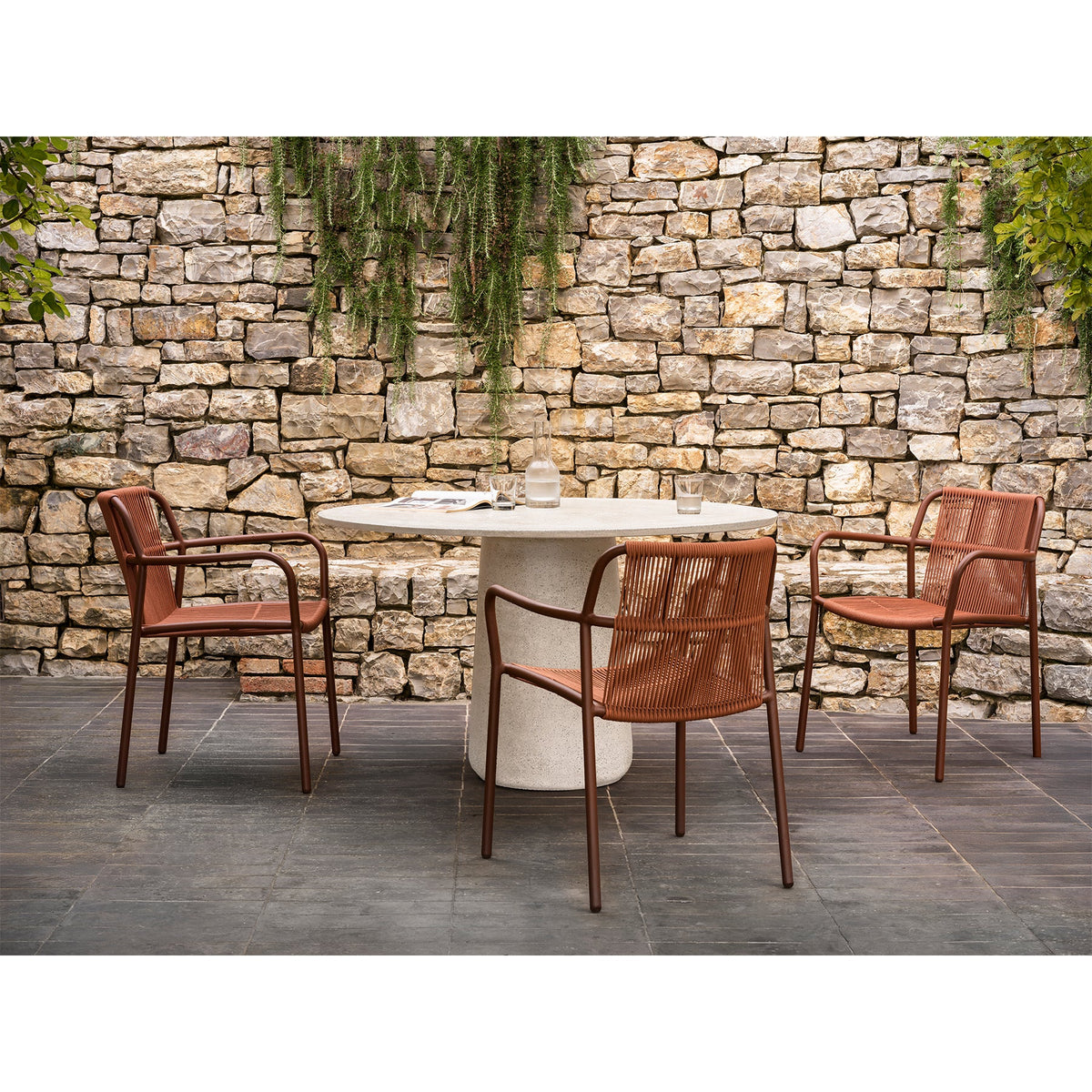 SWEEP DINING CHAIR