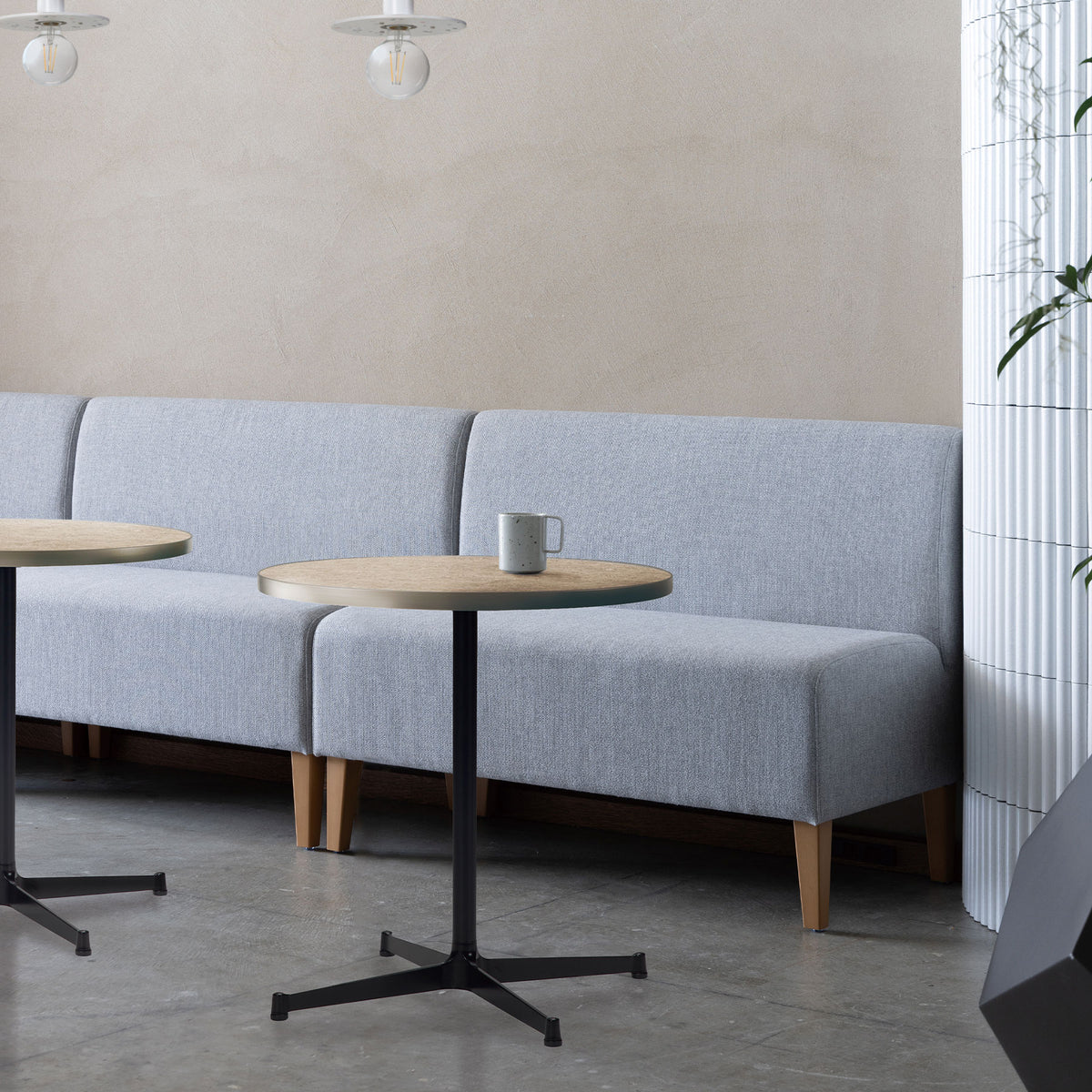 FW CAFE TABLE LEG L