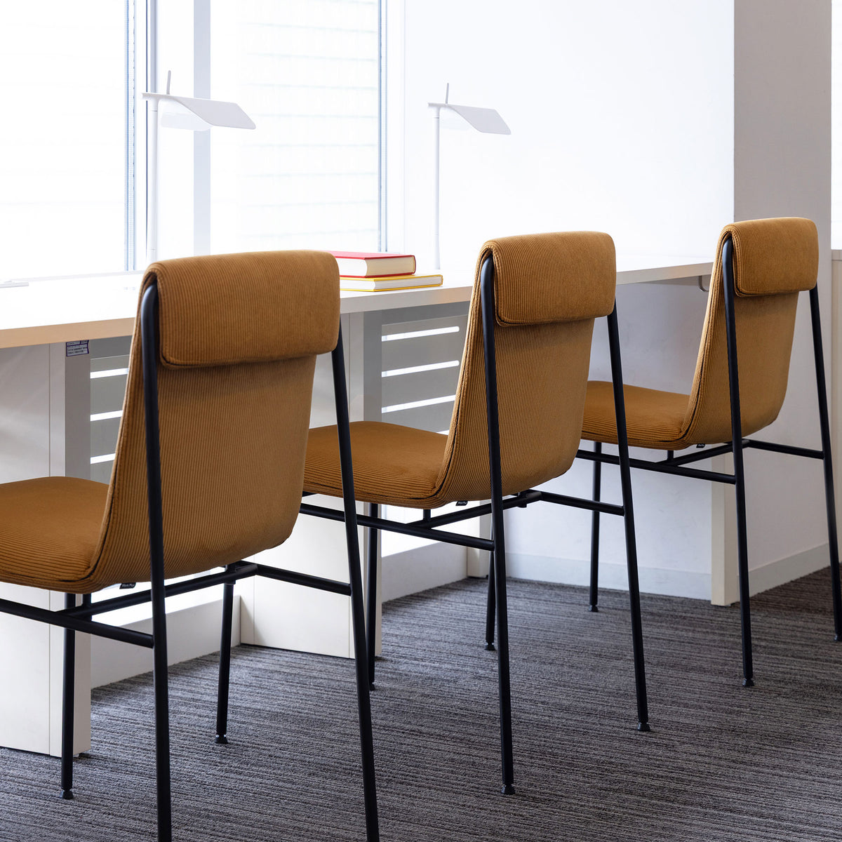 FLONE SIDE CHAIR