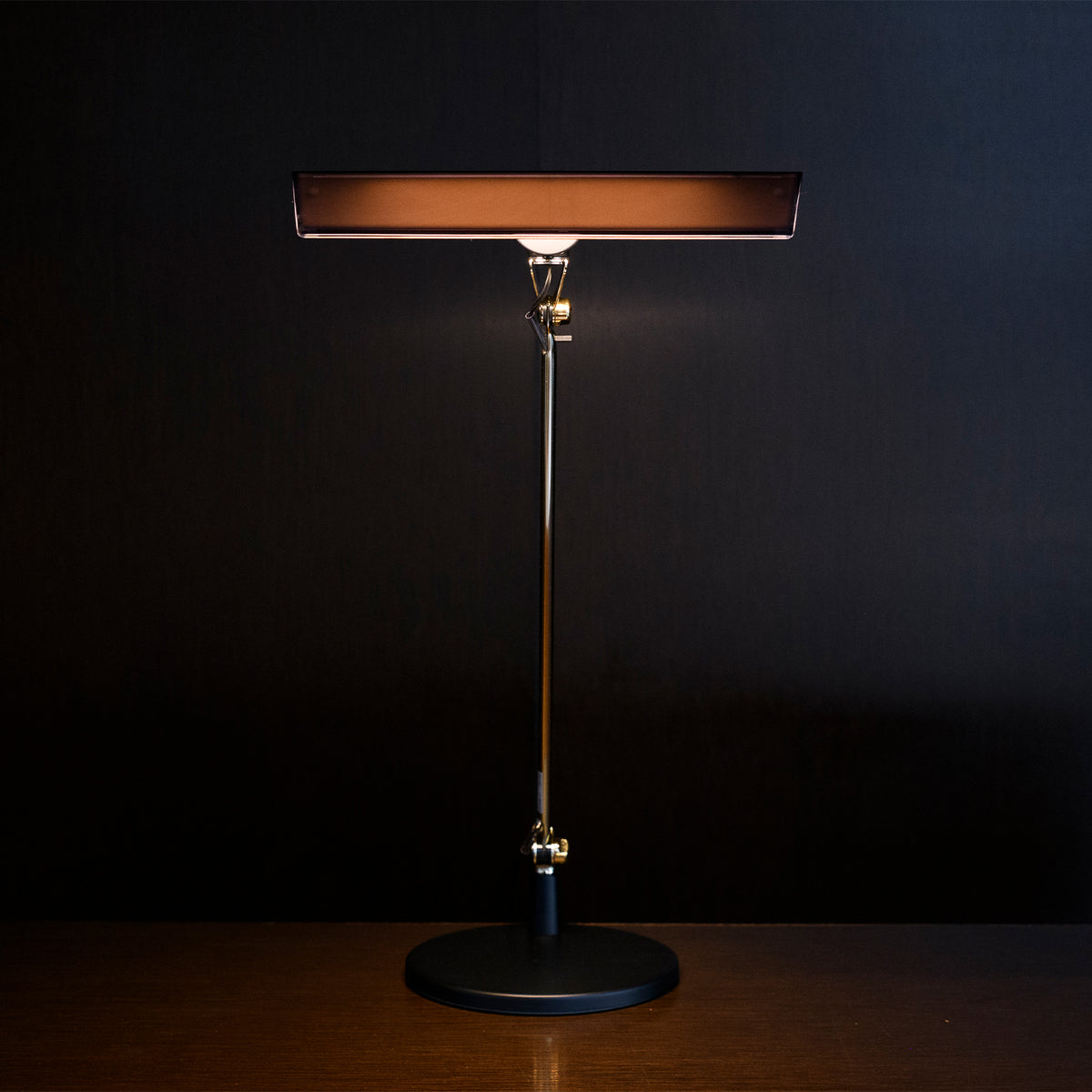 NY TABLE LAMP
