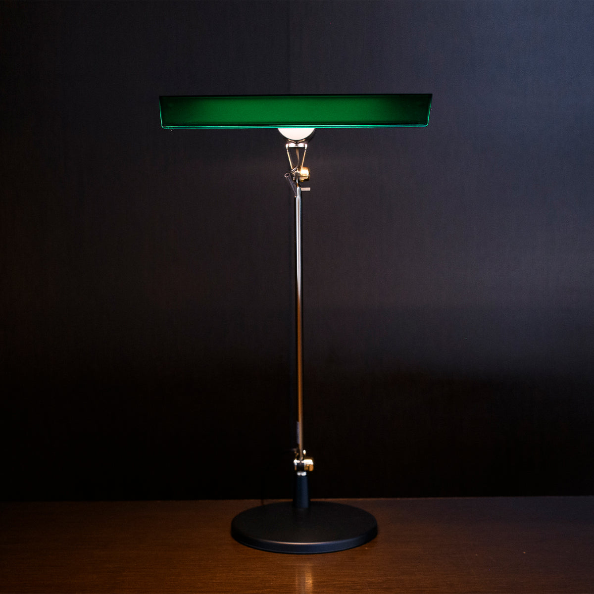NY TABLE LAMP