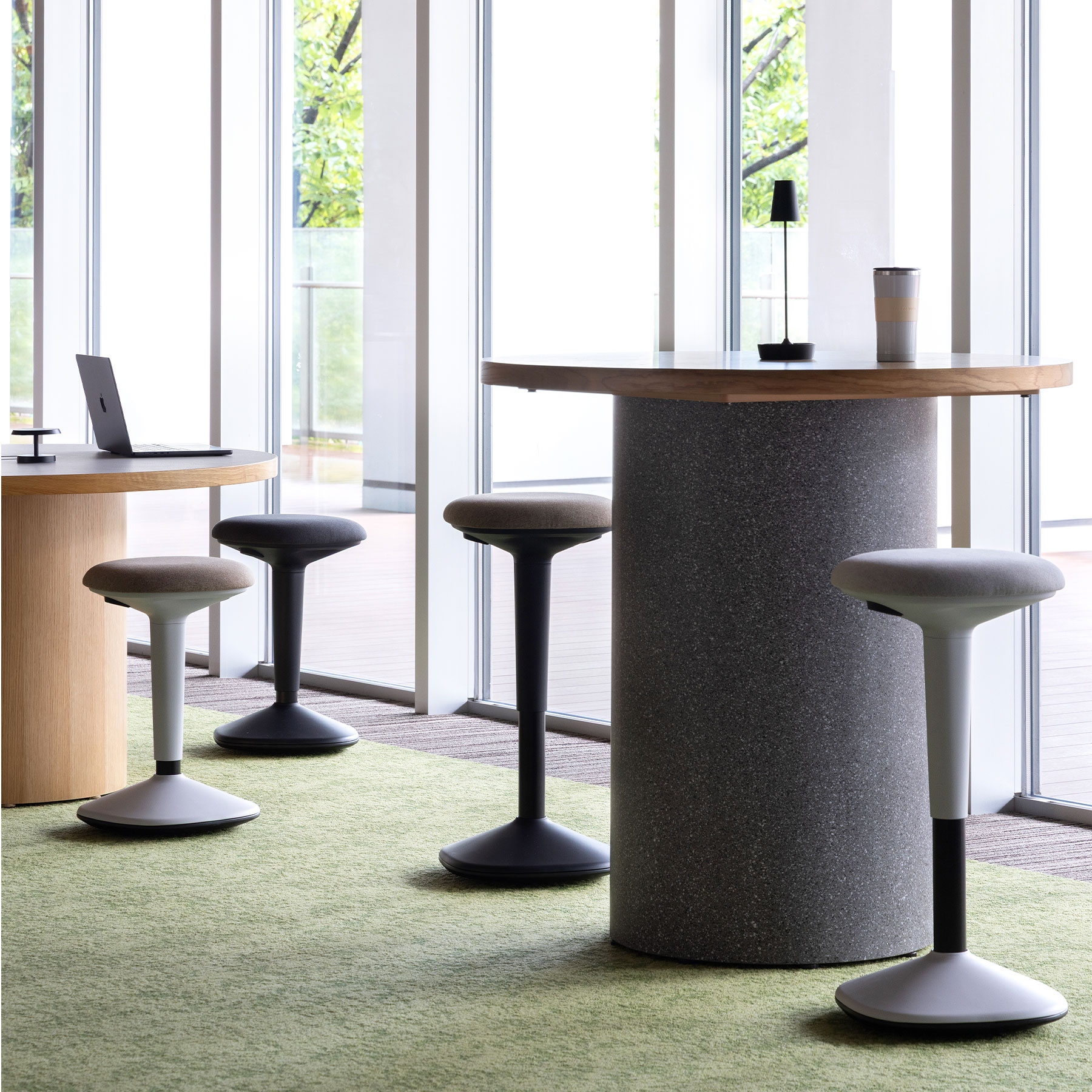 JIGGLY STOOL Grey×Brown - 【ASPLUND CONTRACT】 アスプルンド